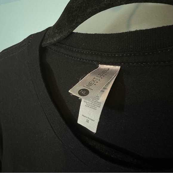 NLA YouTube Logo Graphic Short Sleeve T-Shirt in Black (UNISEX) - Picture 3 of 4